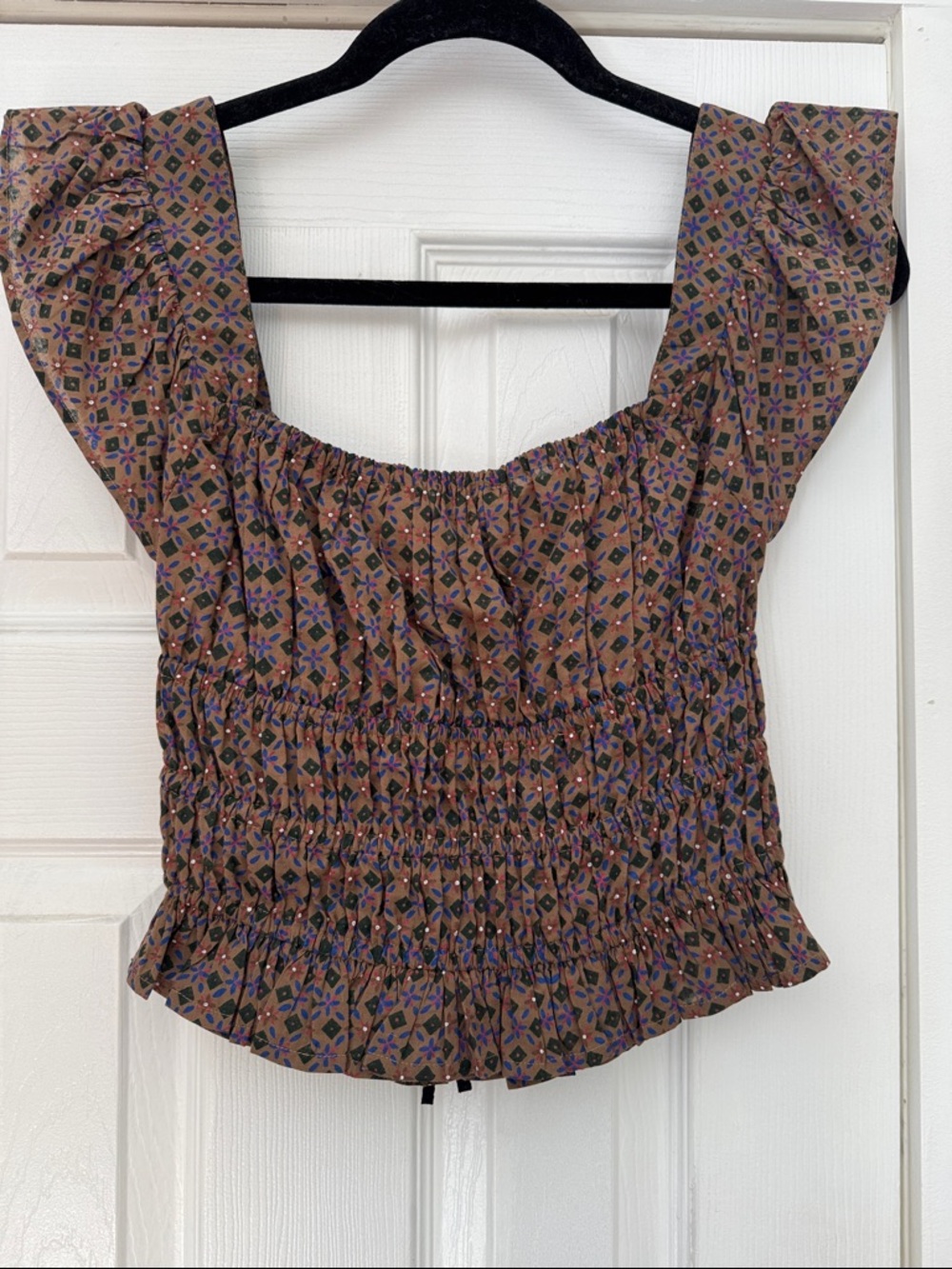 NWT Ciao Lucia Brown Patterned Smocked Square-Neck Crop Top - Picture 4 of 4